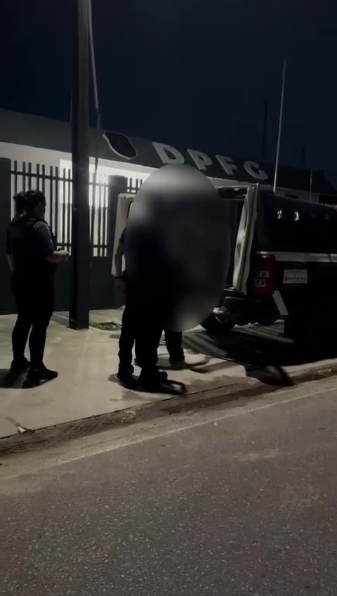 EM FERREIRA GOMES, POLÍCIA CIVIL PRENDE INDIVÍDUO EM FLAGRANTE POR ESTUPRO DE VULNERÁVEL E POSSE ILEGAL DE ARMA DE FOGO